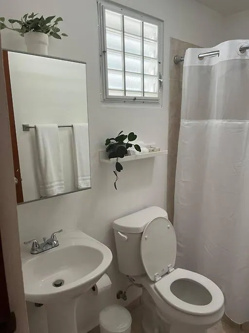 Sunny Breeze 2 Bed Apt Airport And Beaches Are Close San Juan 0*,  Portoryko